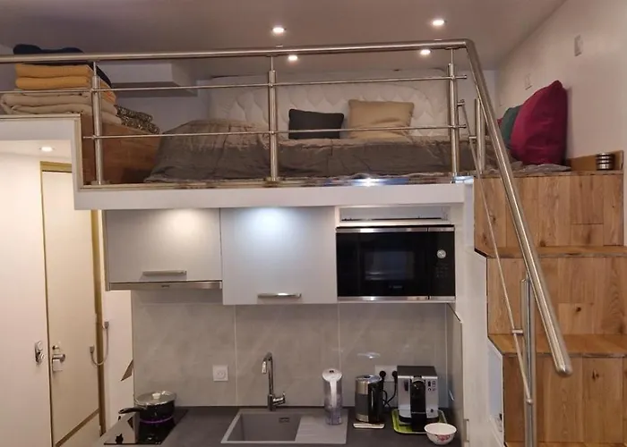 Palace, Chez Margot Apartment *